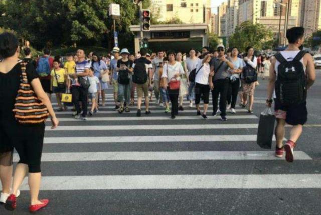 广东省小孩上学买房条件解析